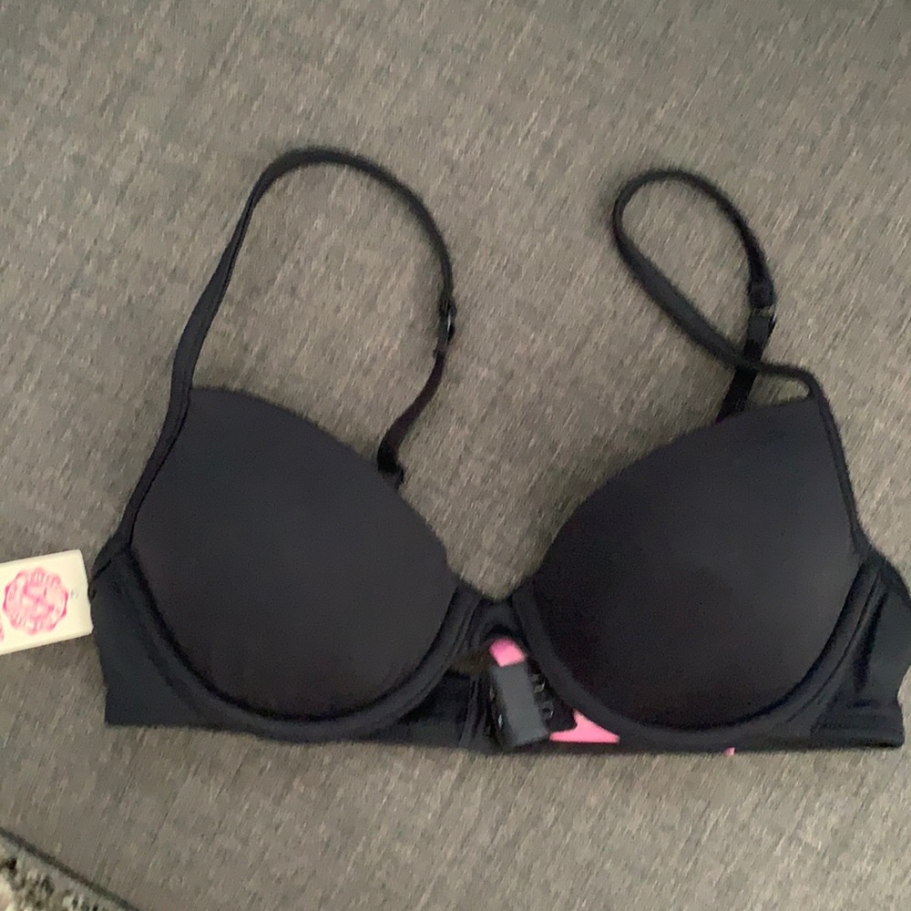Pink Victoria’s Secret Tshirt demi bra